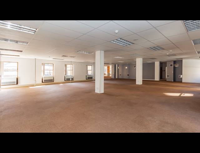3,813M² OFFICE FOR SALE IN FERNDALE